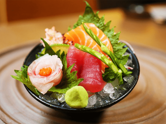 Prato de sashimi do restaurante Shiso